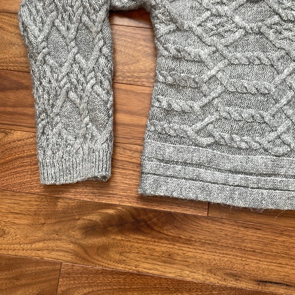 Rachael Ashwell Sweater - Picture 3 of 4